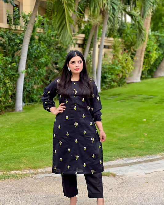 Petal Embroidary 2pcs