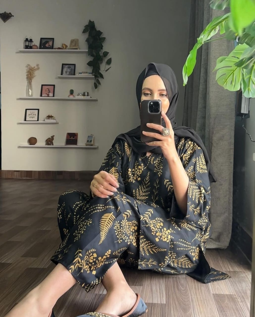 PETAL DESIGN (2 Pieces)